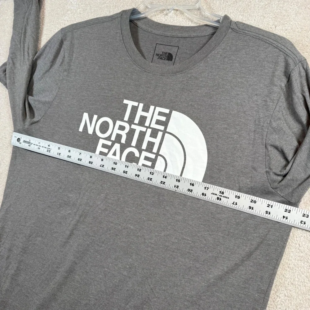 The North Face Long Sleeve T-Shirt Mens Large Grey Graphic Logo Crew‎ Neck Tee